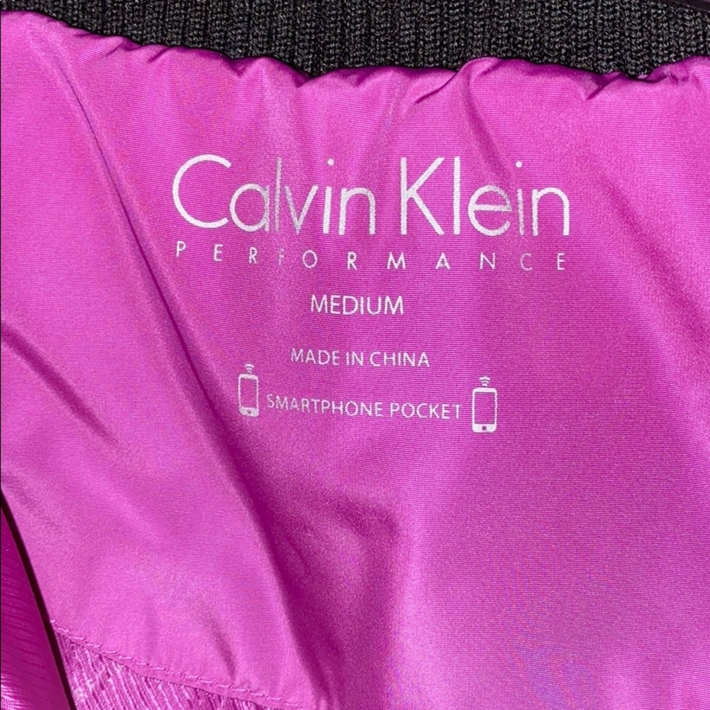 NWOT Calvin Klein Performance Magenta Vest - Picture 8 of 9